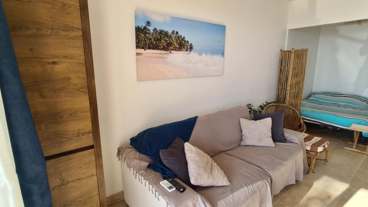 Ti Caz Kreol - Juan Plages Les Pieds Dans L'Eau Lägenhet Exteriör bild
